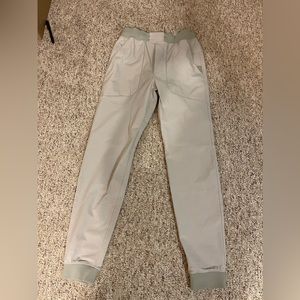 LULULEMON JOGGERS, SIZE 6
